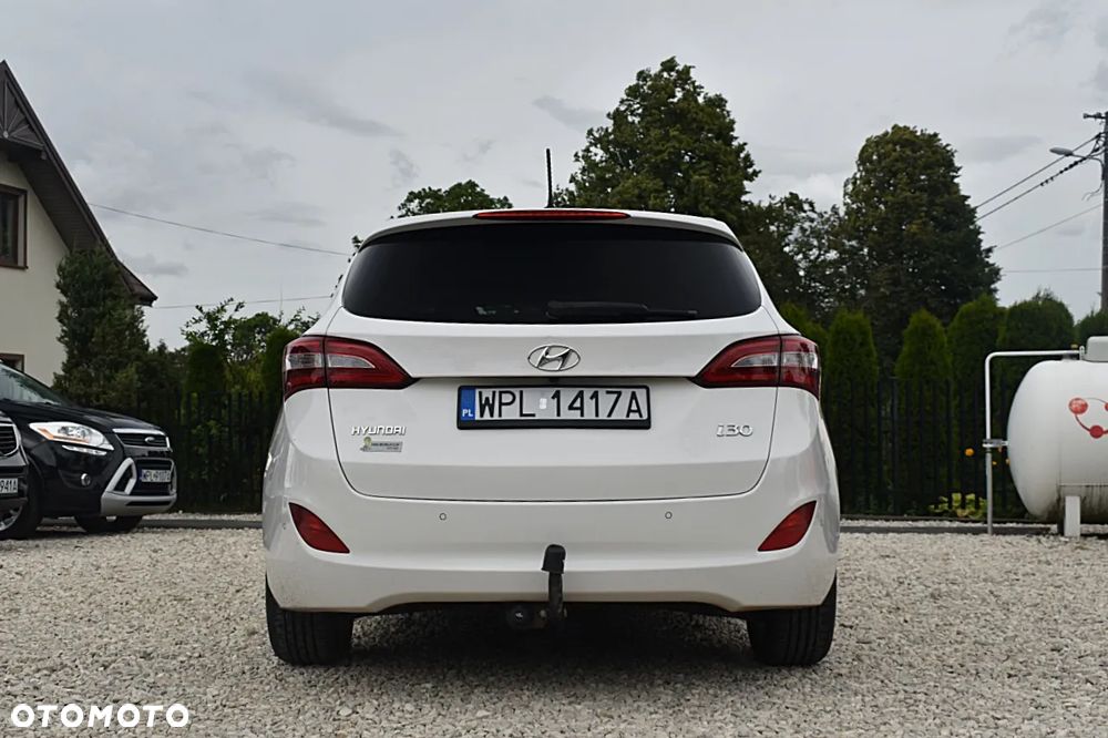 Hyundai i30 i30cw 1.6 CRDi Fifa World Cup Edition - 7