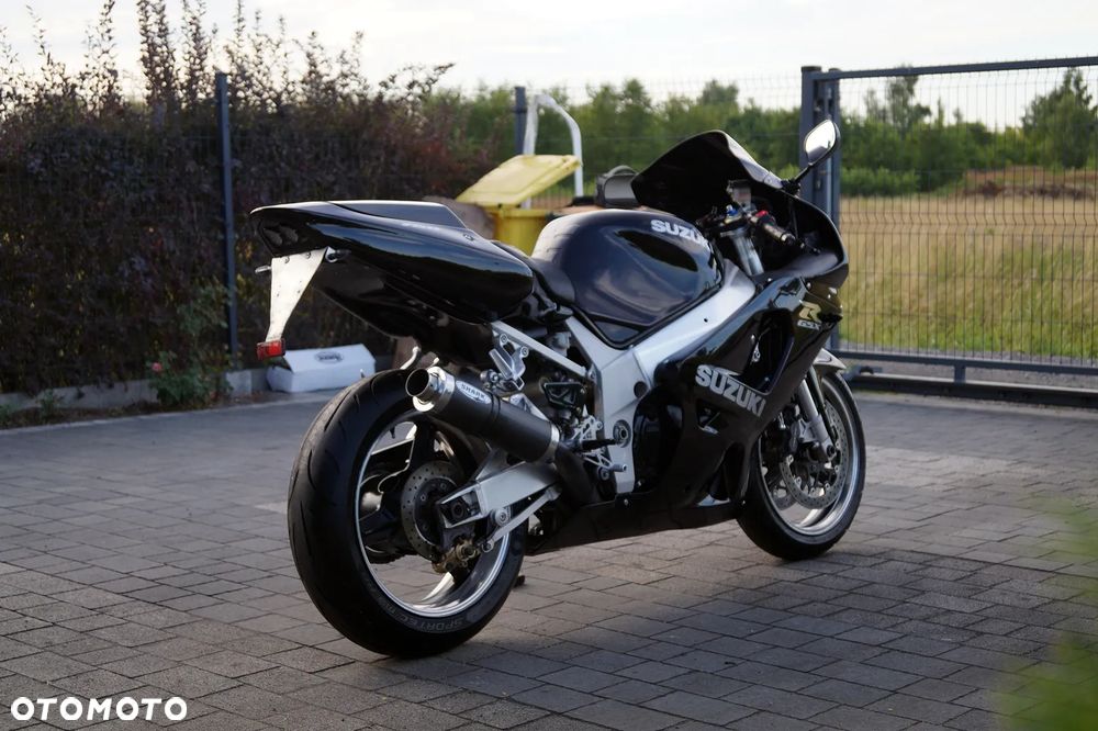 Suzuki GSX-R - 10