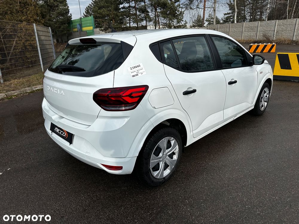Dacia Sandero - 3