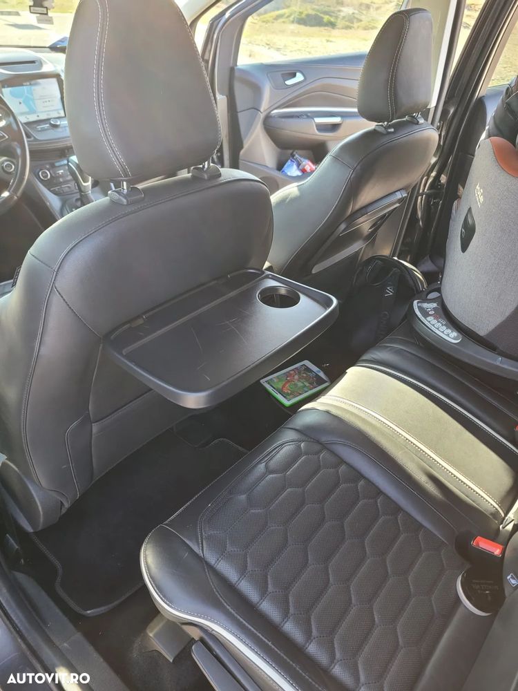 Ford Kuga 2.0 TDCi 4WD Powershift Vignale - 16