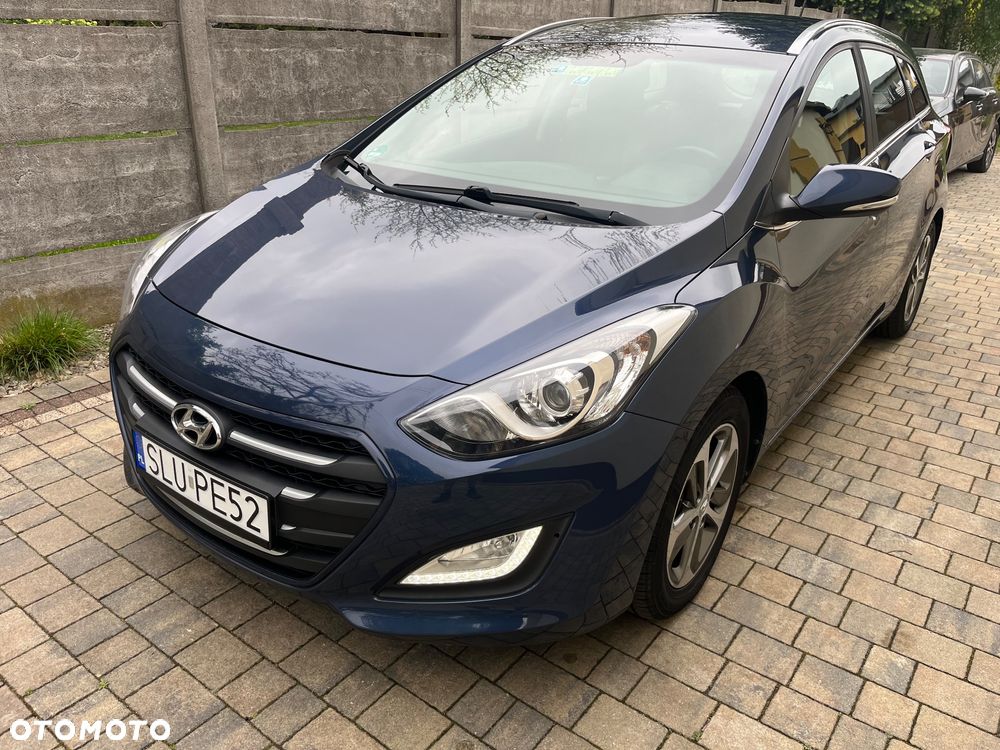 Hyundai i30 blue Kombi 1.6 CRDi Style - 2