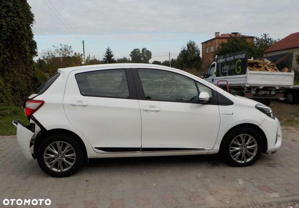 Toyota Yaris - 16