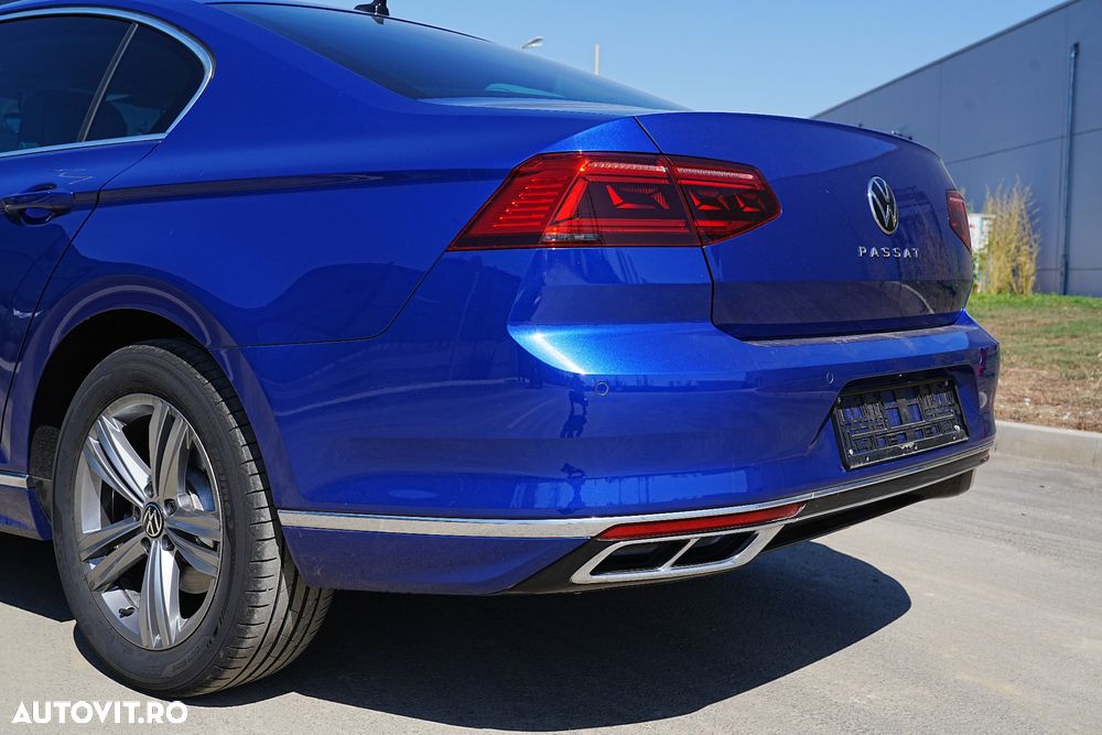 Volkswagen Passat Variant 2.0 TDI DSG R Executive - 14