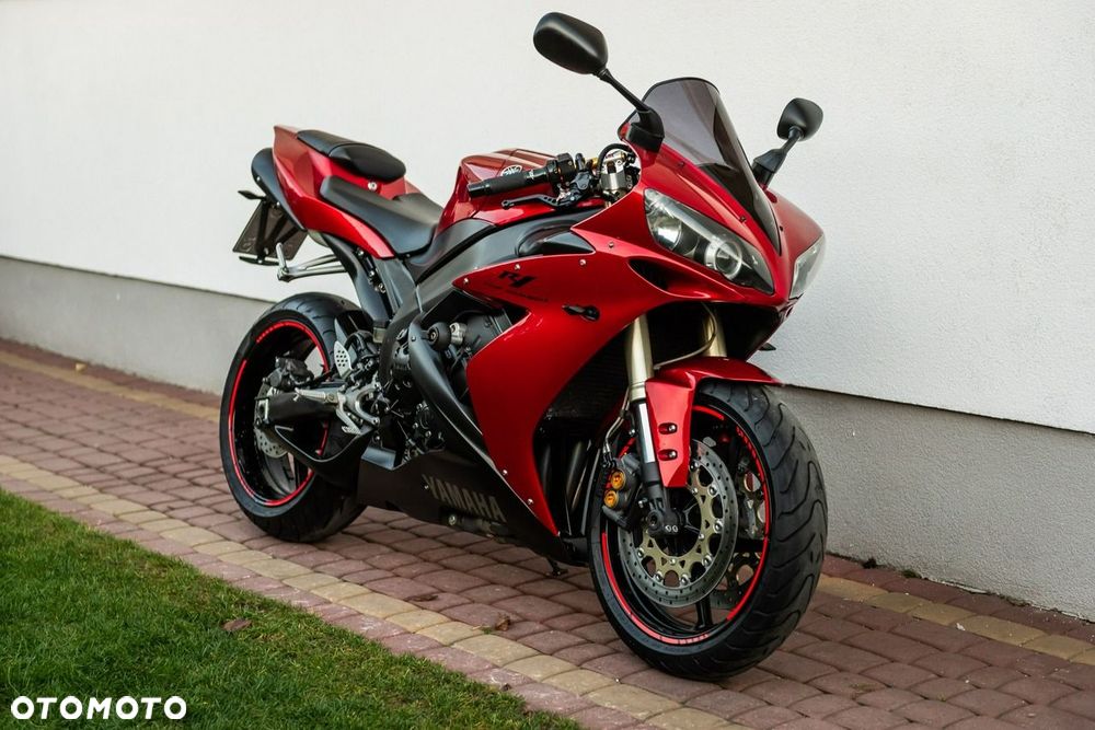 Yamaha R1