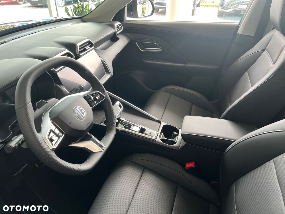 MG ZS Hybrid+ - 5