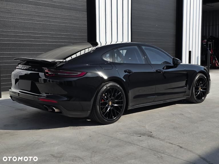 Porsche Panamera 4S - 3