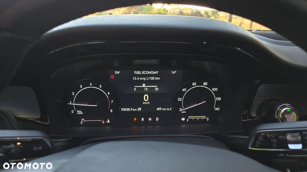 Lincoln Corsair - 36