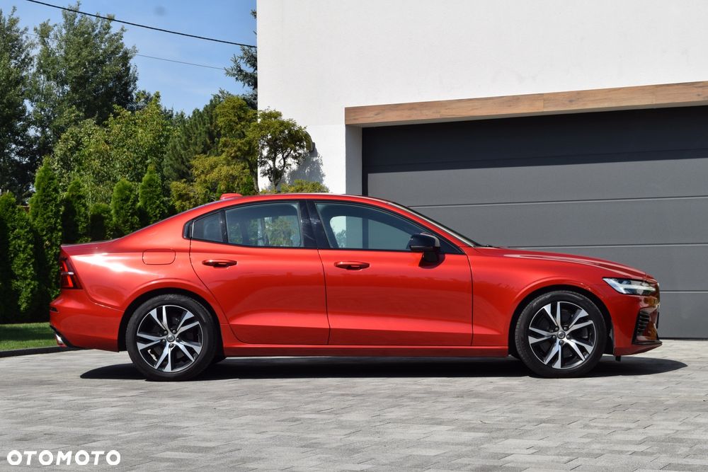 Volvo S60 T8 Recharge AWD Geartronic RDesign - 9
