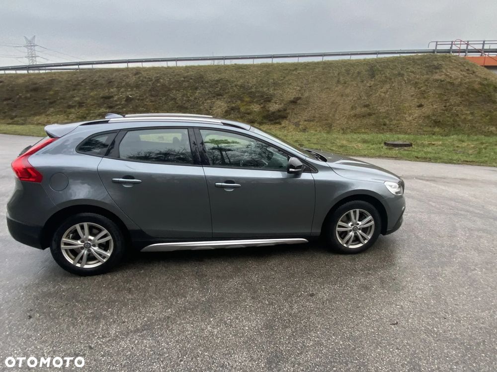 Volvo V40 Cross Country T3 Drive-E Momentum - 17