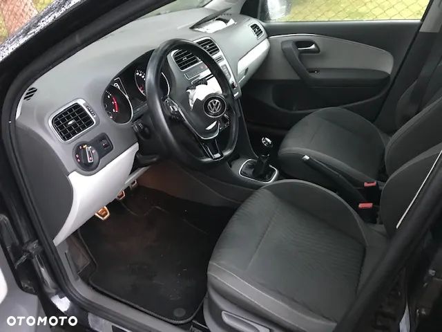 Volkswagen Polo - 8