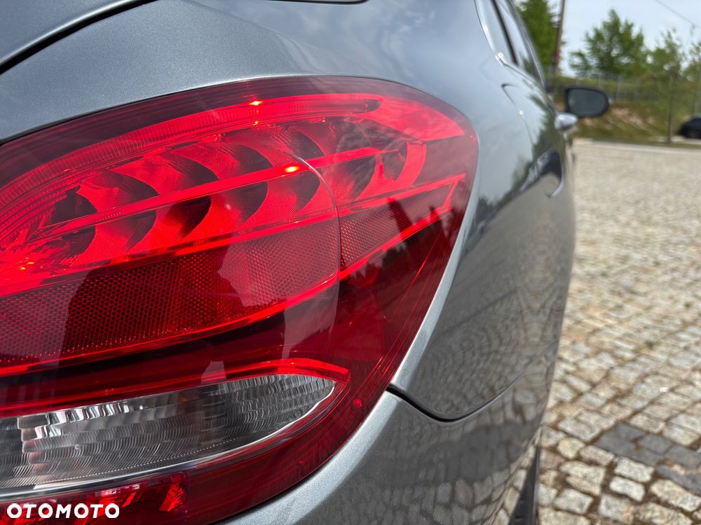 Mercedes-Benz Klasa C 180 (BlueTEC) d Exclusive - 16