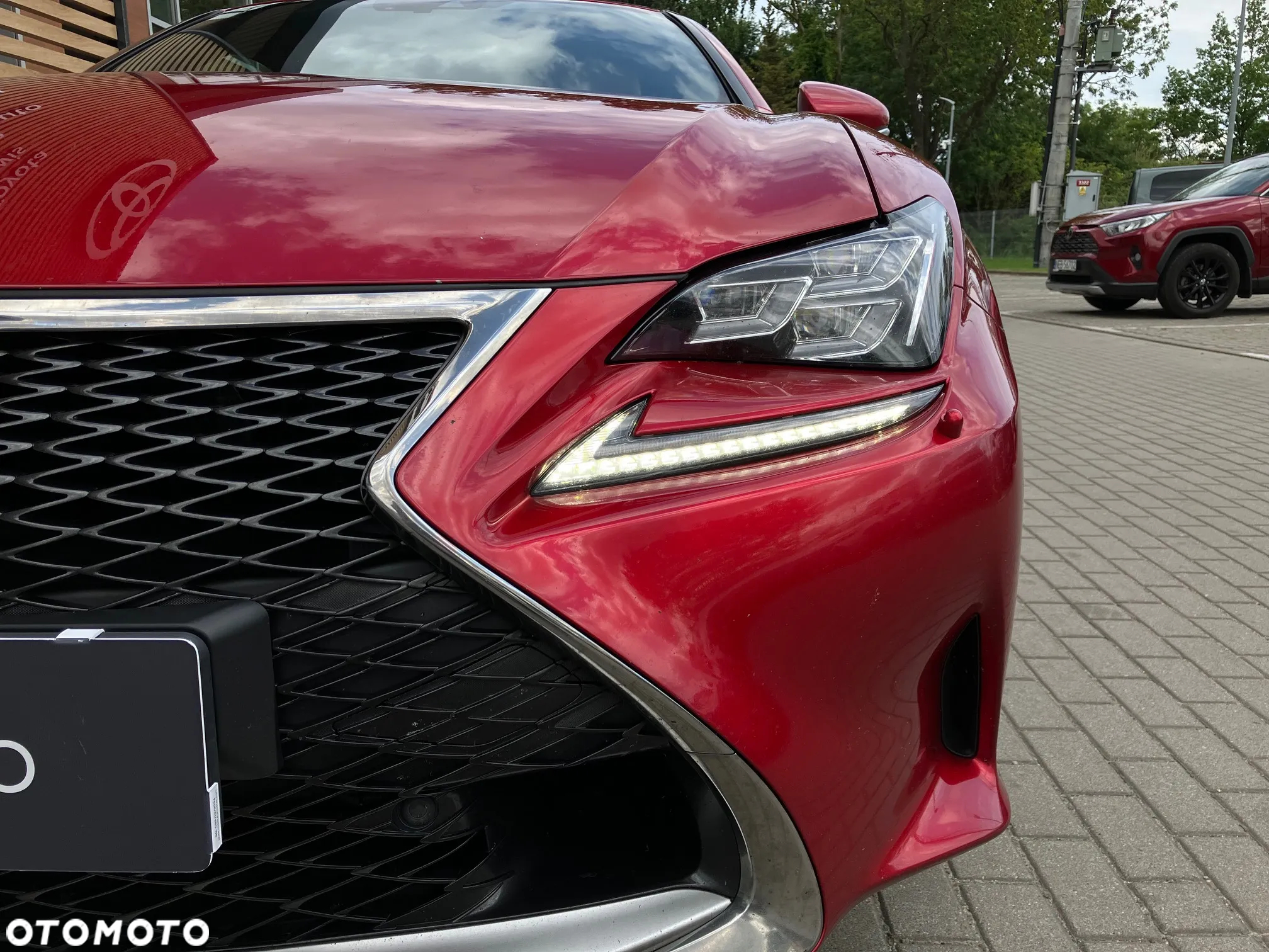 Lexus RC 200t / 300 F Sport - 15
