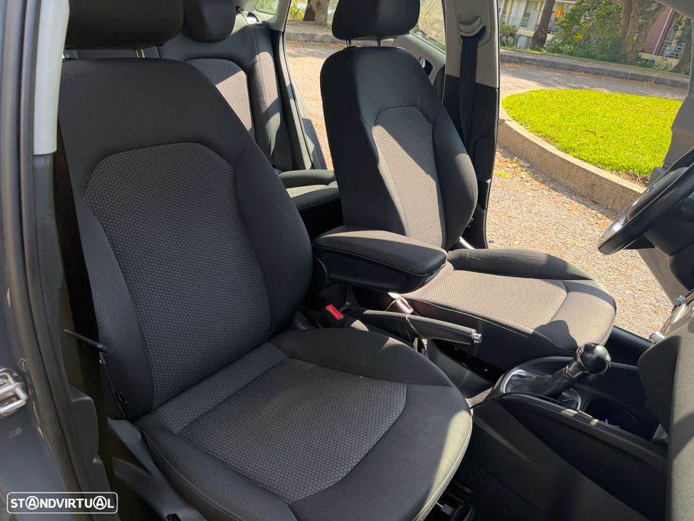 Audi A1 Sportback 1.6 TDI S tronic - 10