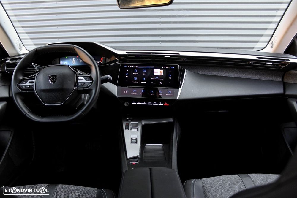 Peugeot 408 1.2 PureTech Allure EAT8 - 29