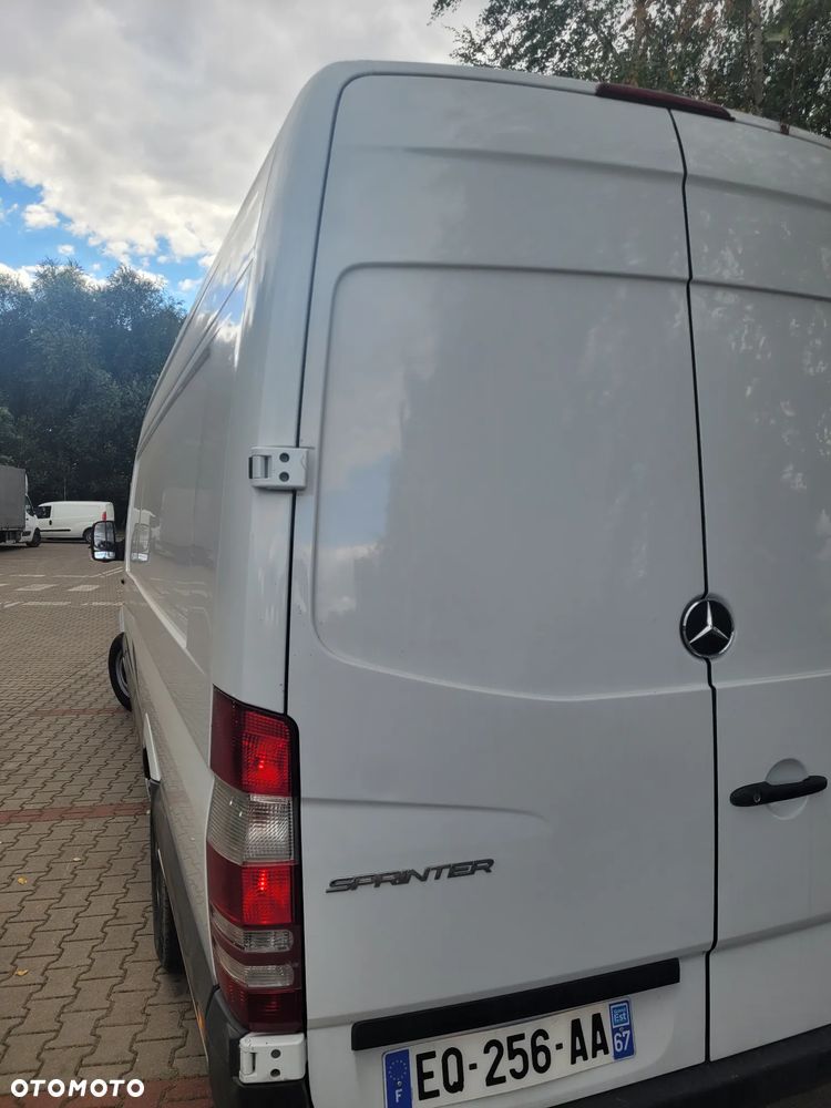 Mercedes-Benz Sprinter - 9