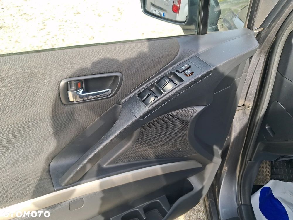 Toyota Corolla Verso 2.2 D-4D Premium + 7os - 10