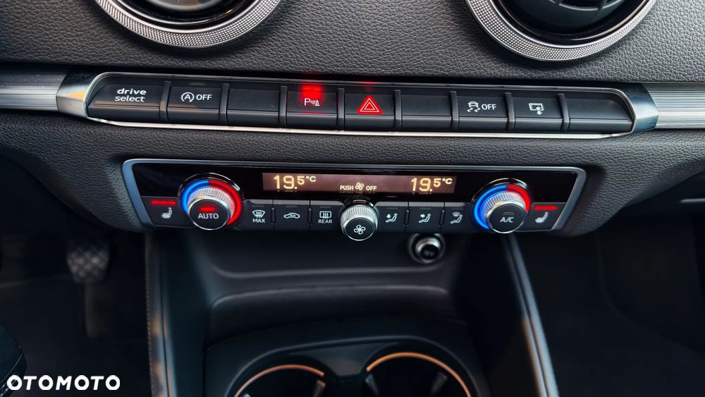 Audi A3 Limousine 1.6 TDI (clean diesel) S line Sportpaket - 33