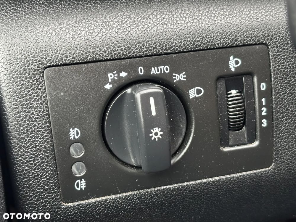 Mercedes-Benz Klasa B 200 SPORT EDITION - 22