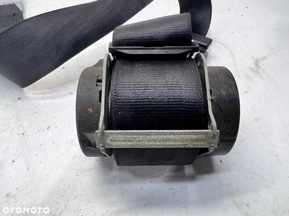 PAS BEZPIECZEŃSTWA W BAGAŻNIKU VW SHARAN 7M3857815C - 7