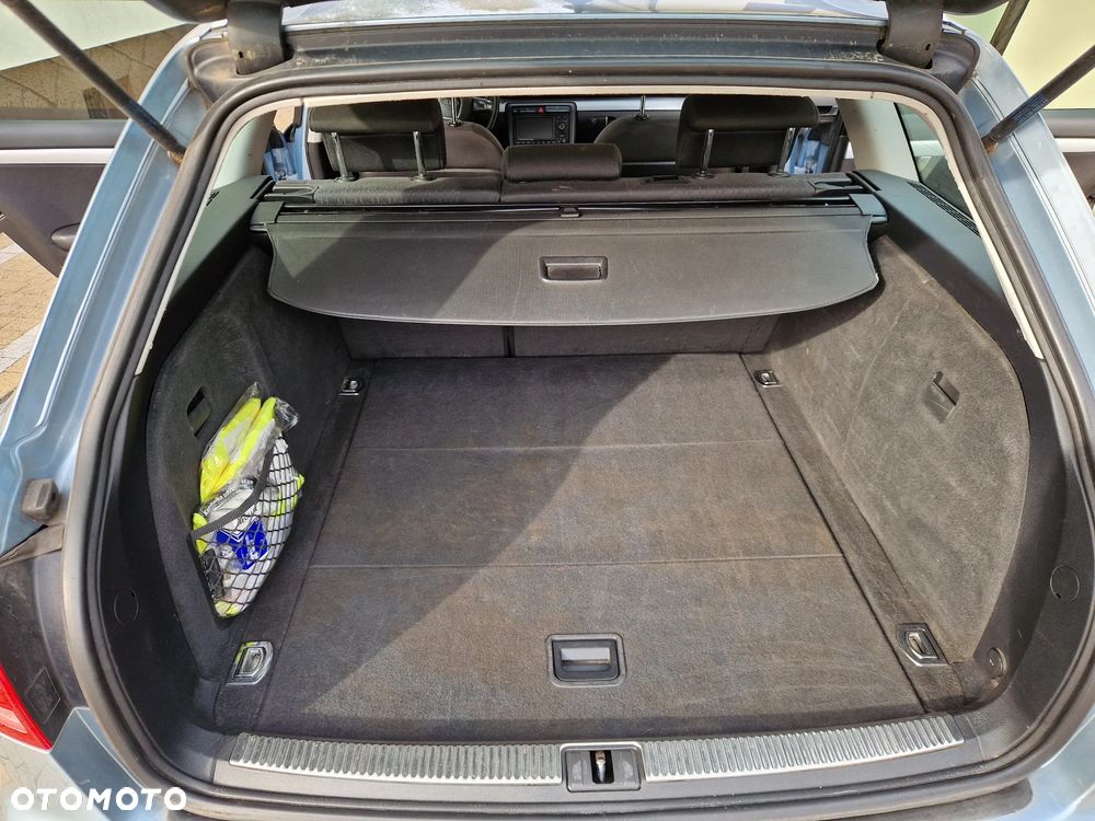 Audi A4 Avant 2.0 TDI DPF - 8