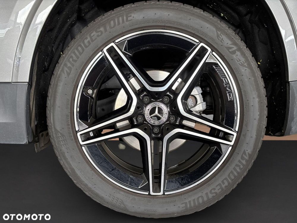 Mercedes-Benz GLA - 10