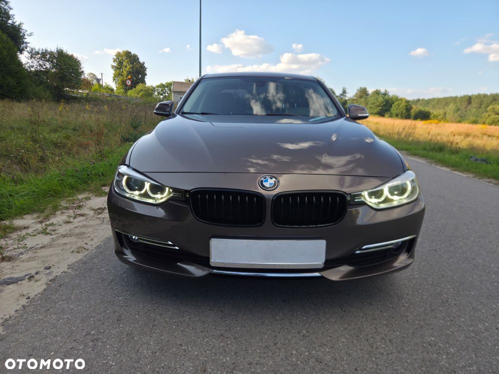 BMW Seria 3 316i Luxury Line - 1