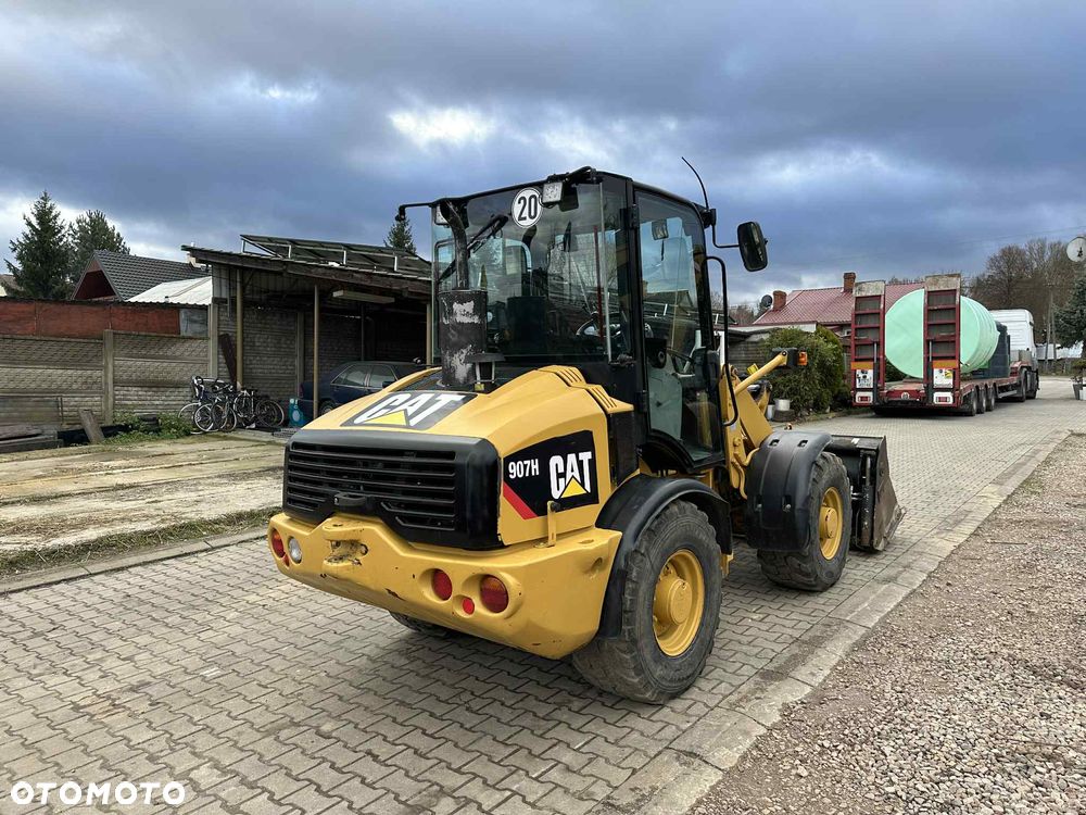 Caterpillar 907H - 4