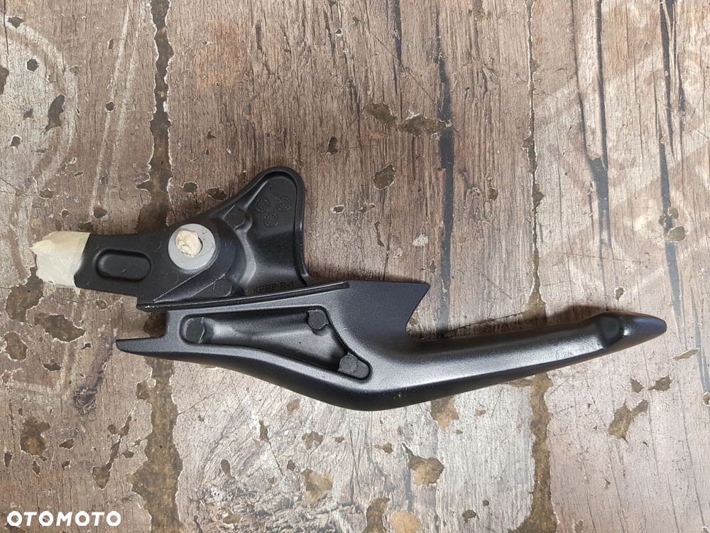 Uchwyt pasażera prawy Honda CBR 250 - 11