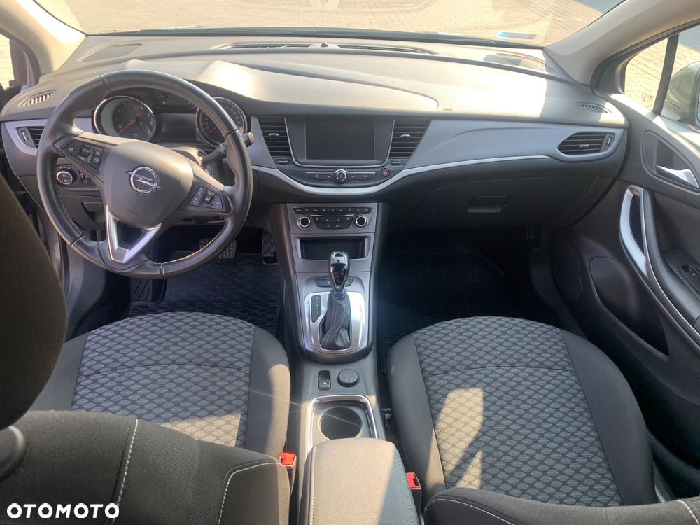 Opel Astra 1.4 T Enjoy S&S - 12