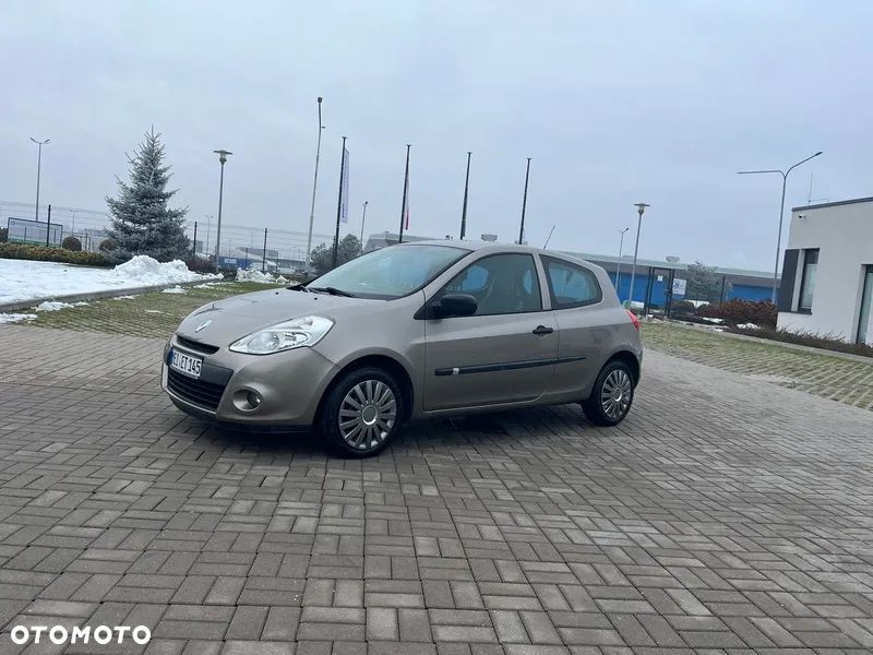 Renault Clio 1.2 16V Arctica - 15