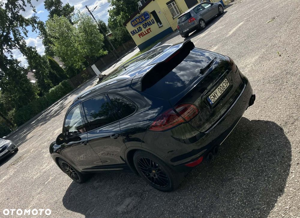 Porsche Cayenne - 9