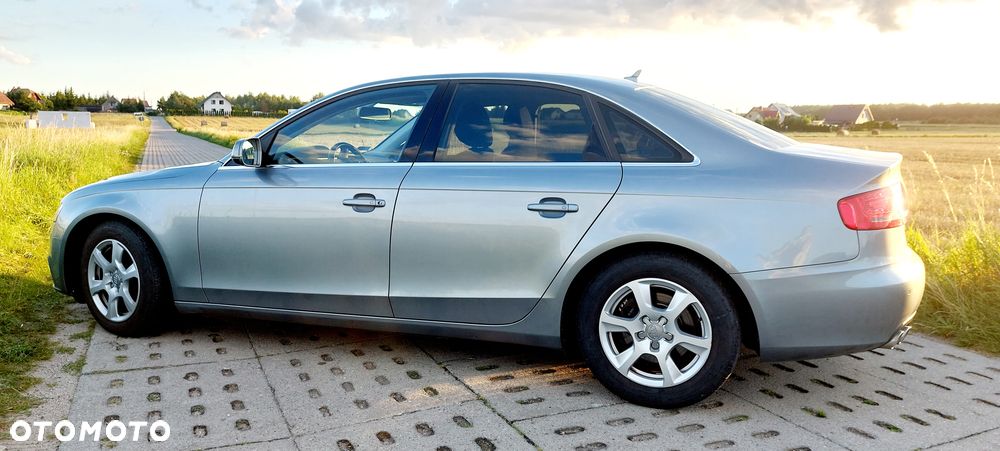 Audi A4 Limousine - 3