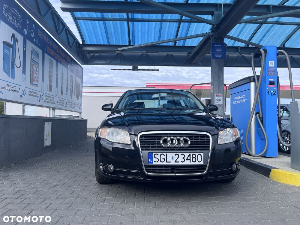 Audi A4 Limousine - 8