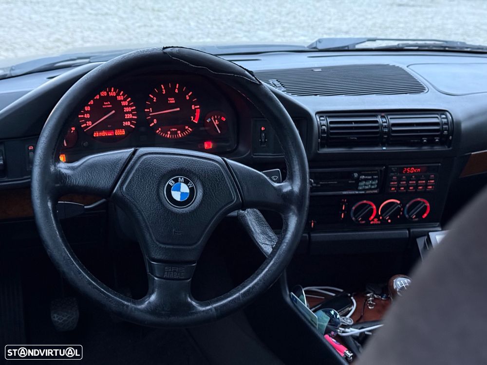 BMW 520 i Touring - 4