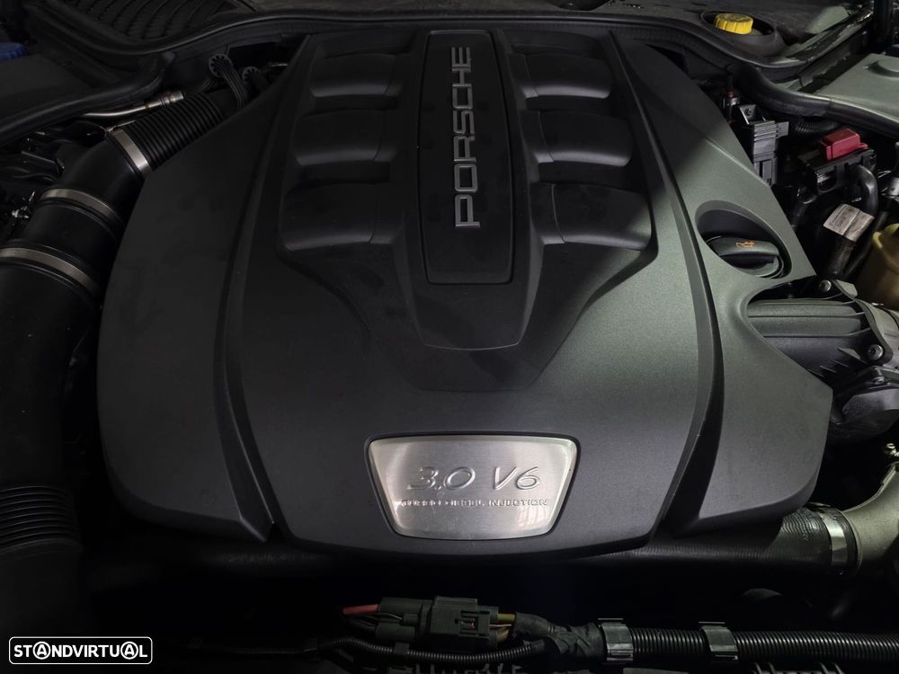 Porsche Panamera Platinum Edition - 7