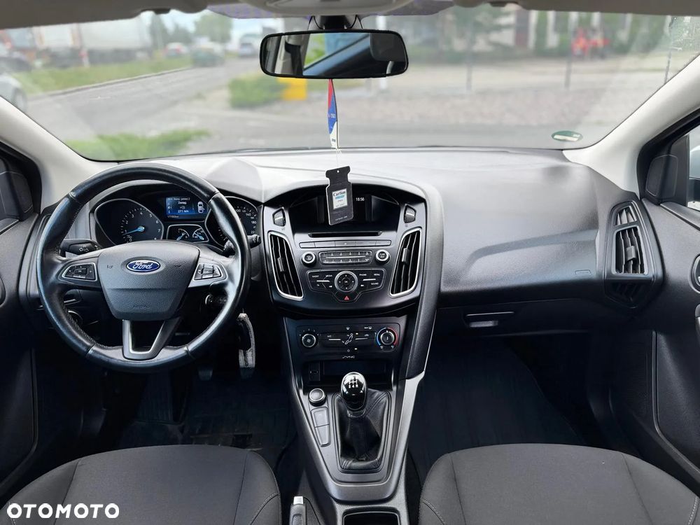 Ford Focus 1.0 EcoBoost Trend - 11