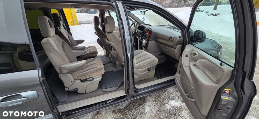 Chrysler Voyager 2.5L CRD SE - 15