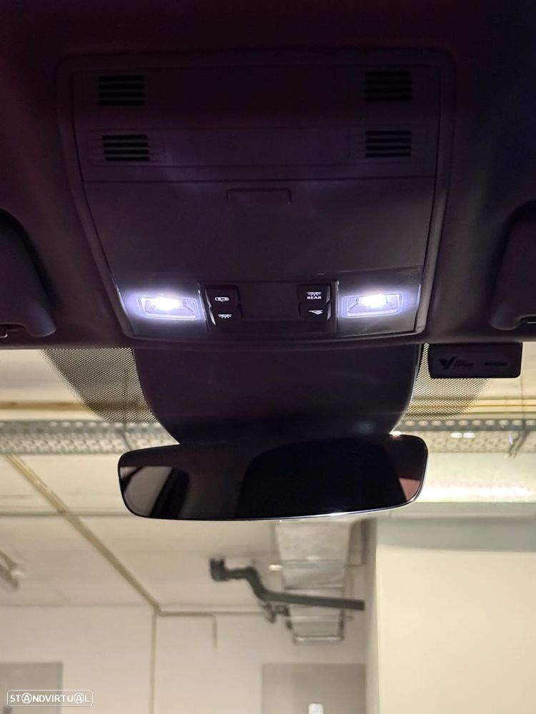 Skoda Superb Break 2.0 TDI Laurin&Klement DSG - 26