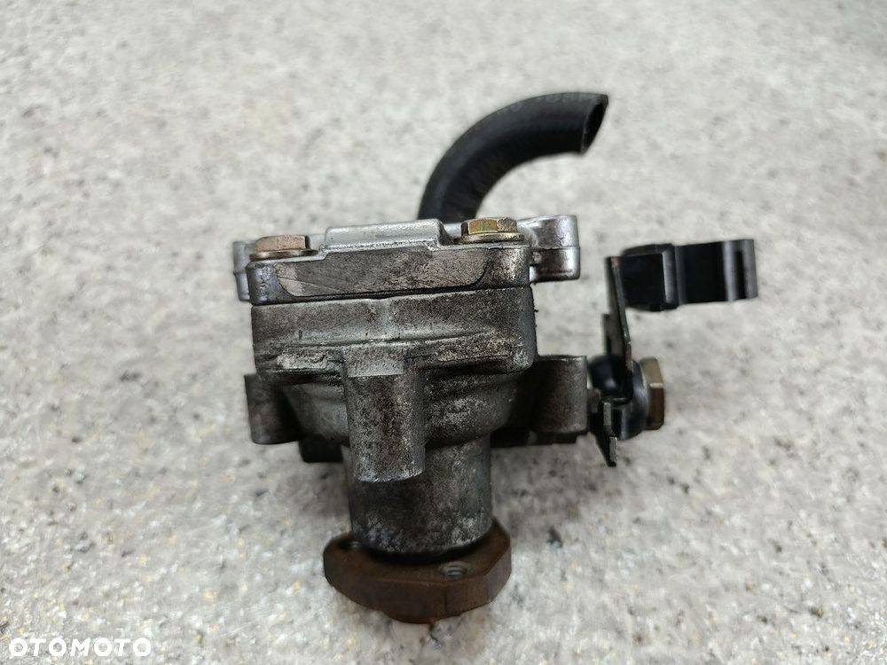POMPA WSPOMAGANIA VW BORA 1J0422154B KYB 1.4 16V - 3