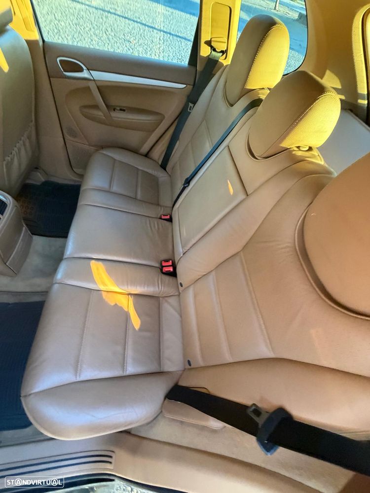 Porsche Cayenne Tiptronic - 15