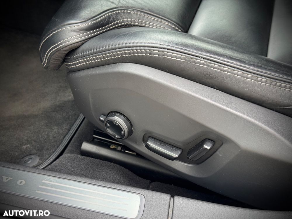 Volvo S90 T8 Twin Engine AWD Geartronic Inscription - 26
