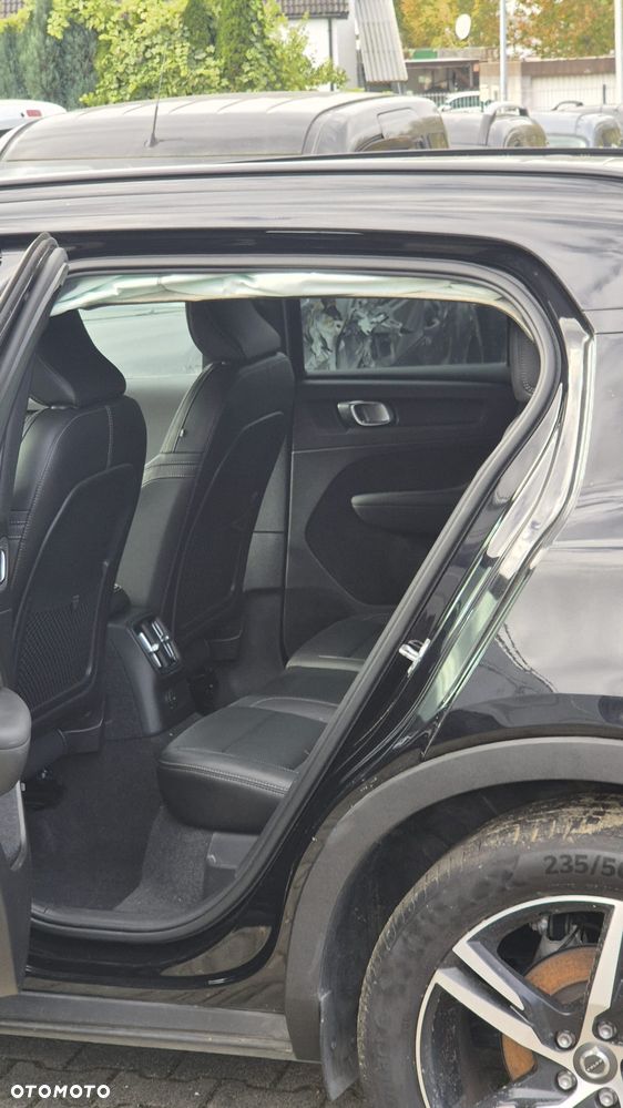 Volvo XC 40 T4 Recharge DKG Essential - 12