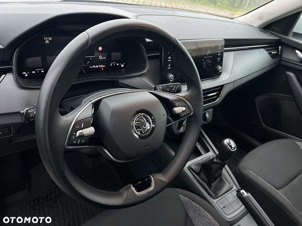 Skoda Kamiq 1.0 TSI Essence - 9