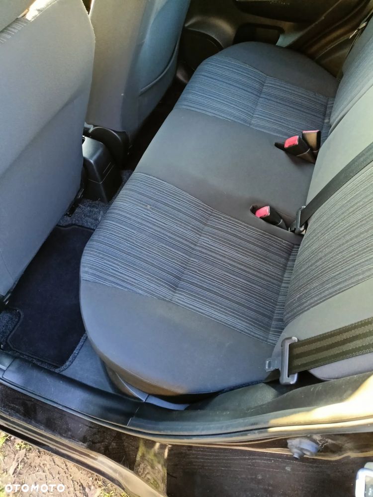 Suzuki Swift 1.3 DDiS Comfort - 11