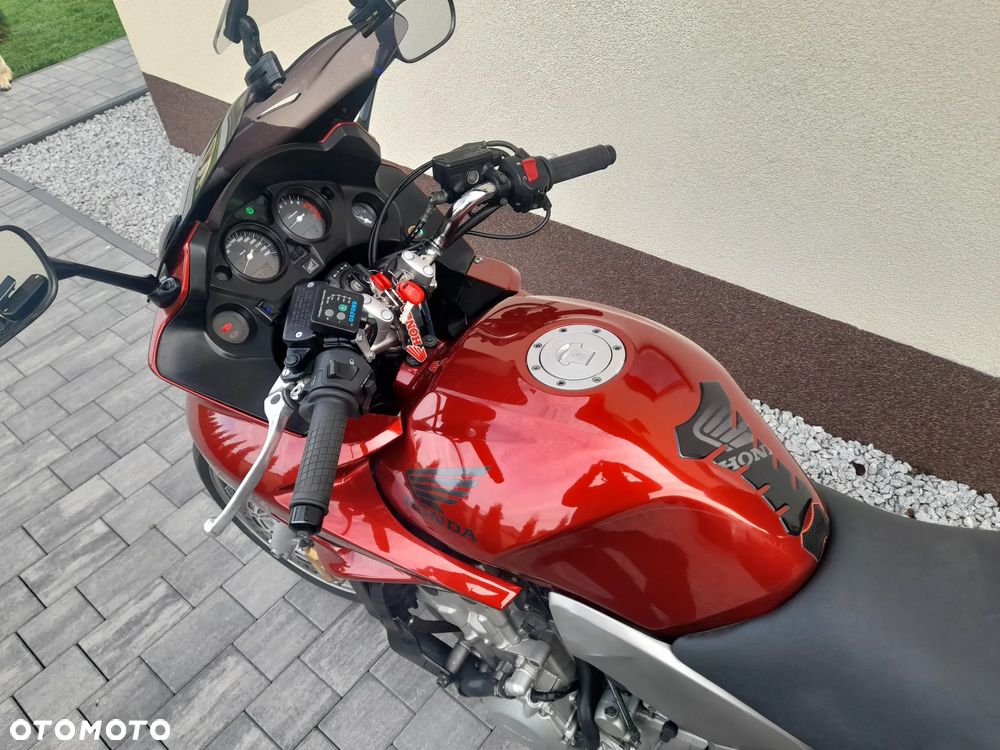 Honda CBF - 37