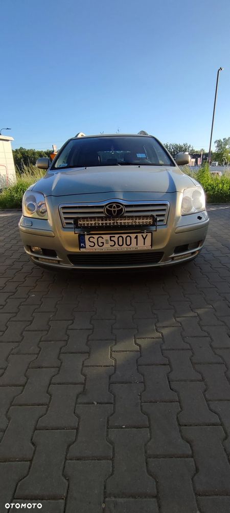 Toyota Avensis 2.0 VVT-i High - 3