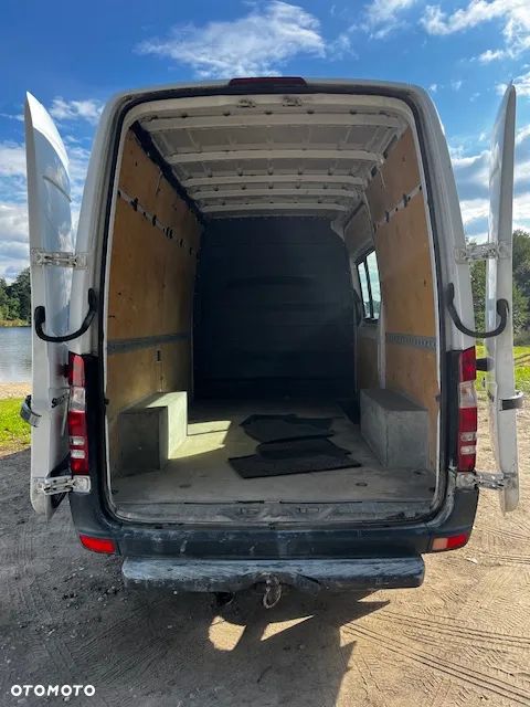 Mercedes-Benz Sprinter - 23