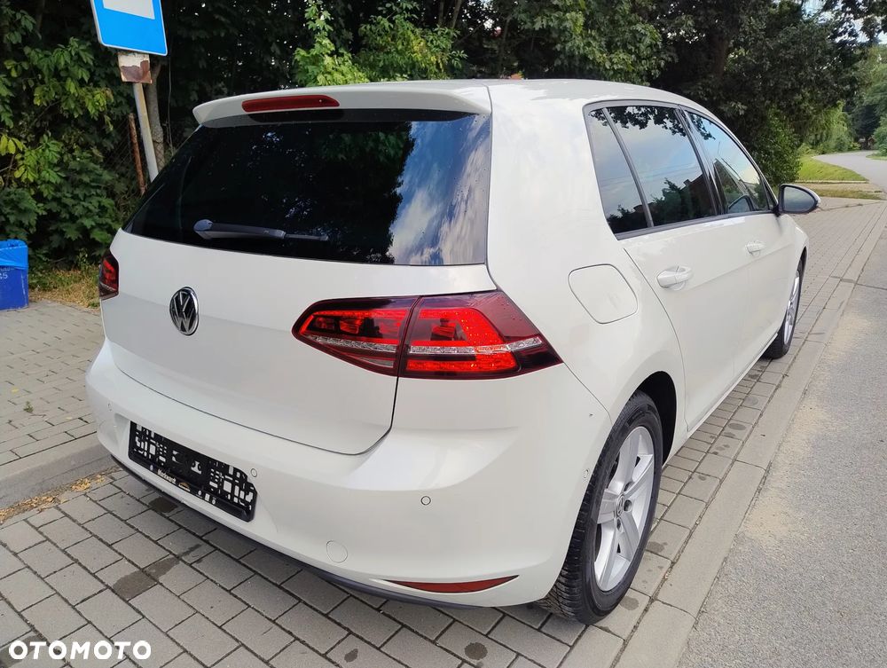 Volkswagen Golf - 5