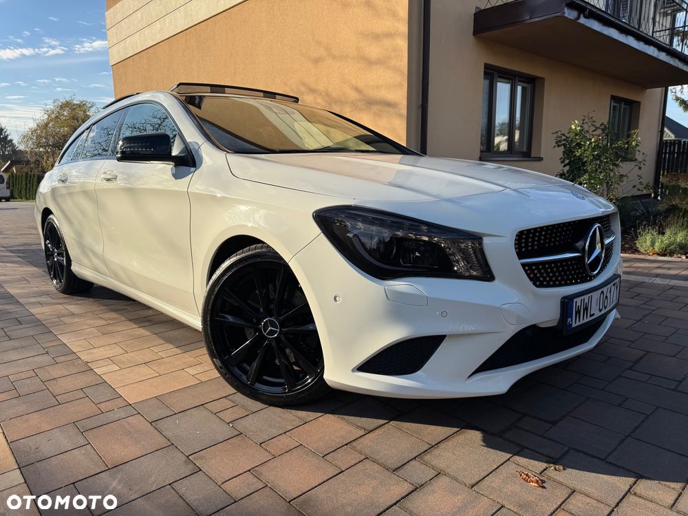 Mercedes-Benz CLA 250 7G-DCT - 23