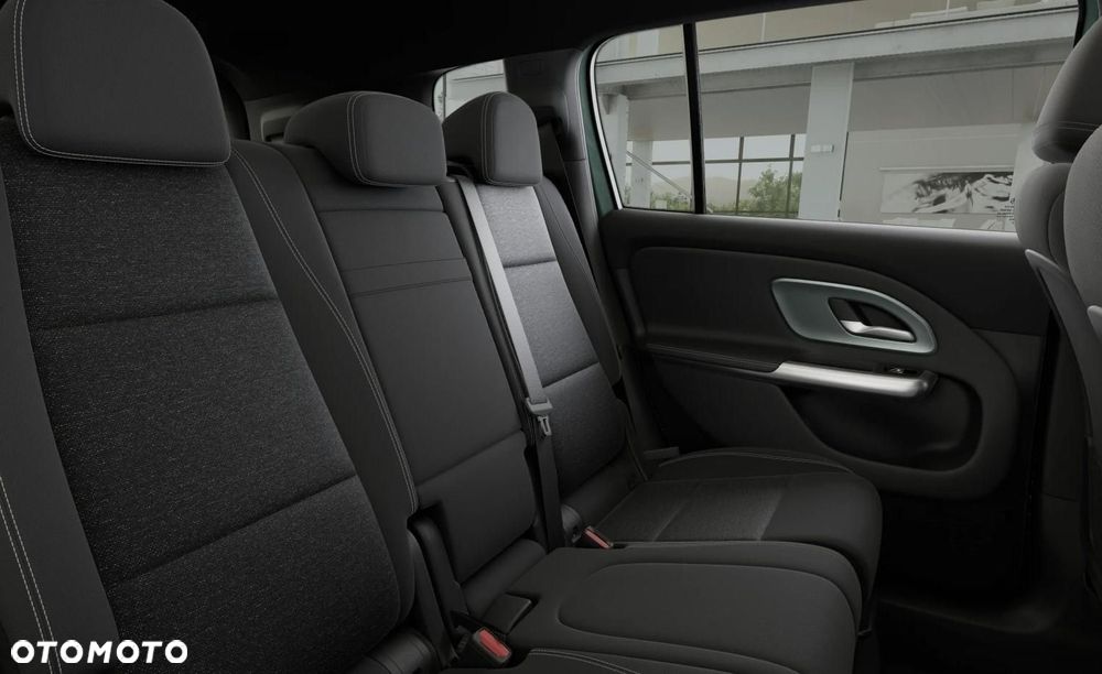 Mercedes-Benz GLB - 9